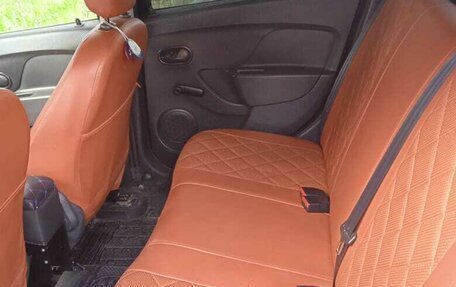 Renault Logan II, 2015 год, 600 000 рублей, 7 фотография