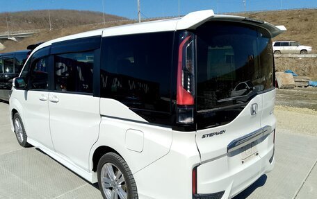 Honda Stepwgn IV, 2018 год, 2 650 000 рублей, 6 фотография