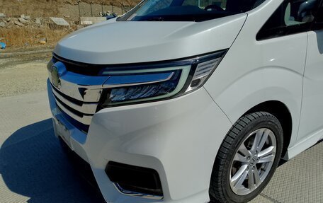 Honda Stepwgn IV, 2018 год, 2 650 000 рублей, 2 фотография