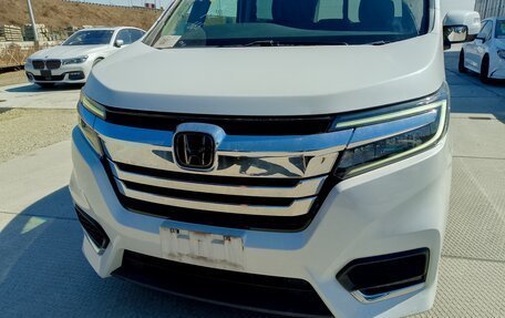 Honda Stepwgn IV, 2018 год, 2 650 000 рублей, 3 фотография