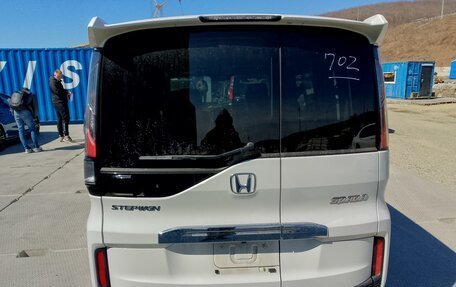 Honda Stepwgn IV, 2018 год, 2 650 000 рублей, 12 фотография