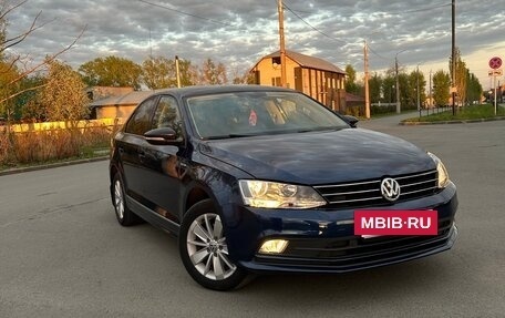 Volkswagen Jetta VI, 2017 год, 1 300 000 рублей, 2 фотография