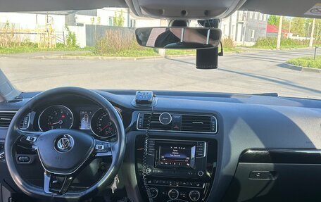 Volkswagen Jetta VI, 2017 год, 1 300 000 рублей, 14 фотография