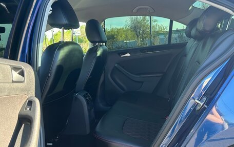 Volkswagen Jetta VI, 2017 год, 1 300 000 рублей, 19 фотография