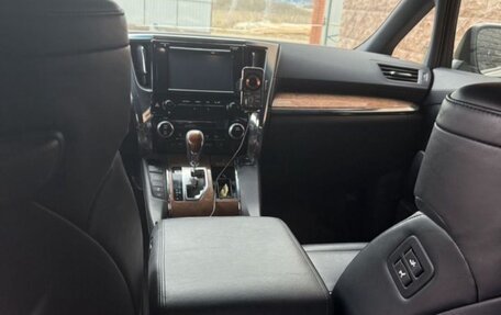Toyota Alphard III, 2017 год, 5 000 000 рублей, 4 фотография