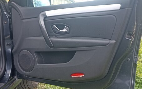 Renault Laguna III рестайлинг, 2008 год, 950 000 рублей, 17 фотография