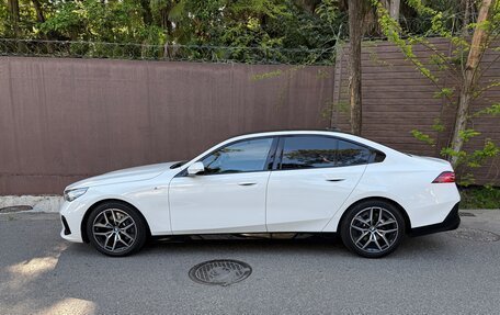 BMW 5 серия, 2023 год, 8 100 000 рублей, 6 фотография