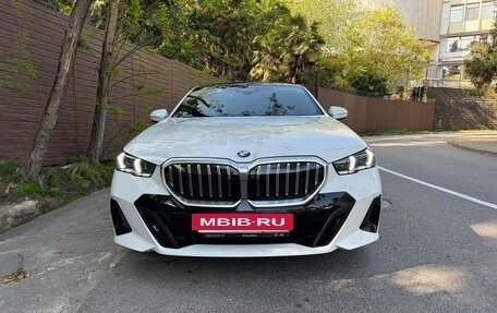 BMW 5 серия, 2023 год, 8 100 000 рублей, 2 фотография
