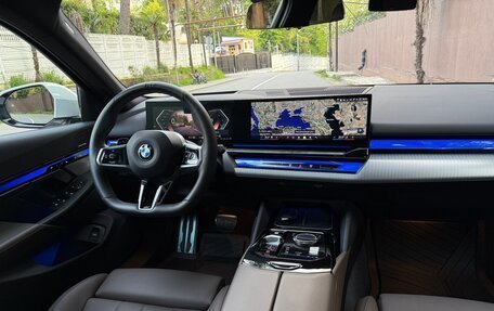 BMW 5 серия, 2023 год, 8 100 000 рублей, 14 фотография