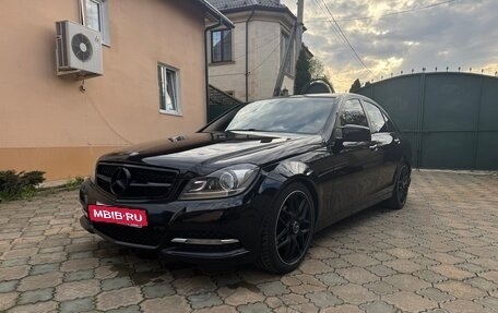 Mercedes-Benz C-Класс, 2013 год, 1 750 000 рублей, 2 фотография