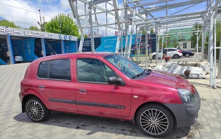 Renault Clio III, 2003 год, 380 000 рублей, 1 фотография