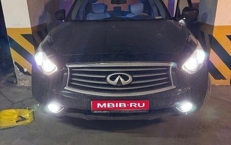 Infiniti FX II, 2012 год, 2 050 000 рублей, 1 фотография