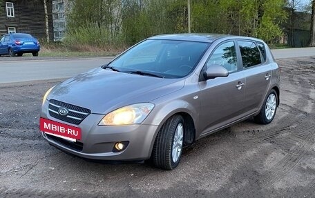 KIA cee'd I рестайлинг, 2009 год, 650 000 рублей, 2 фотография
