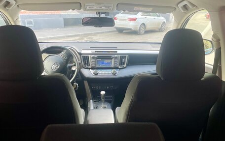 Toyota RAV4, 2015 год, 1 865 000 рублей, 17 фотография