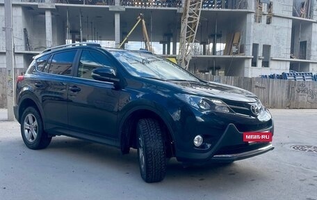 Toyota RAV4, 2015 год, 1 865 000 рублей, 6 фотография