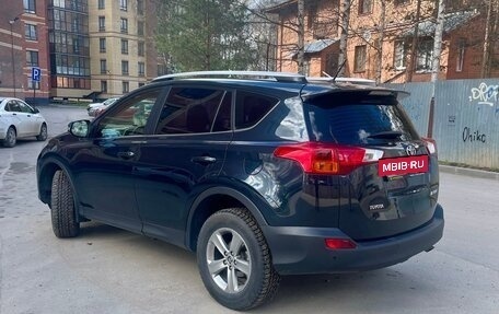 Toyota RAV4, 2015 год, 1 865 000 рублей, 13 фотография