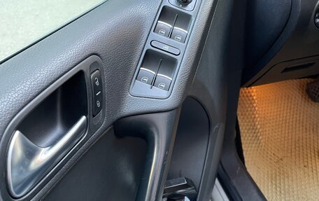 Volkswagen Tiguan I, 2010 год, 850 000 рублей, 11 фотография