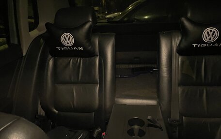 Volkswagen Tiguan I, 2010 год, 850 000 рублей, 19 фотография