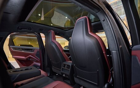 Porsche Cayenne III, 2025 год, 21 000 000 рублей, 30 фотография