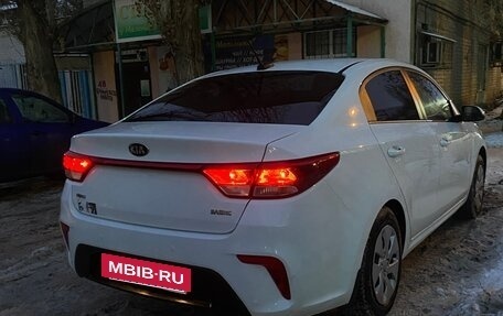 KIA Rio IV, 2017 год, 1 100 000 рублей, 4 фотография
