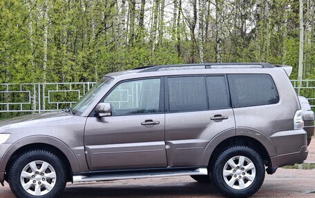 Mitsubishi Pajero IV, 2014 год, 2 450 000 рублей, 3 фотография