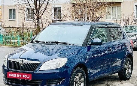 Skoda Fabia II, 2014 год, 690 000 рублей, 2 фотография