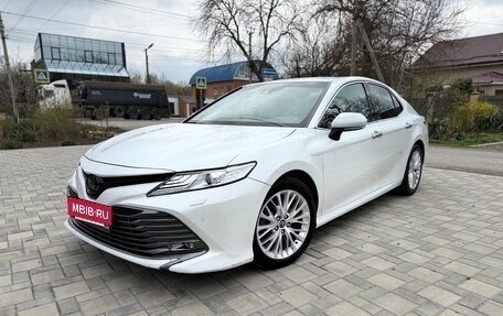 Toyota Camry, 2019 год, 3 000 000 рублей, 6 фотография
