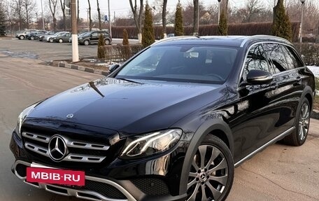 Mercedes-Benz E-Класс, 2018 год, 2 500 000 рублей, 5 фотография