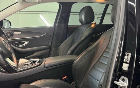 Mercedes-Benz E-Класс, 2018 год, 2 500 000 рублей, 13 фотография