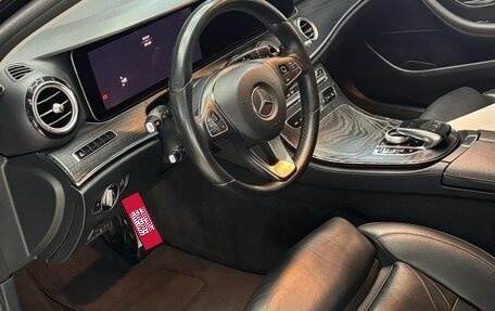 Mercedes-Benz E-Класс, 2018 год, 2 500 000 рублей, 12 фотография