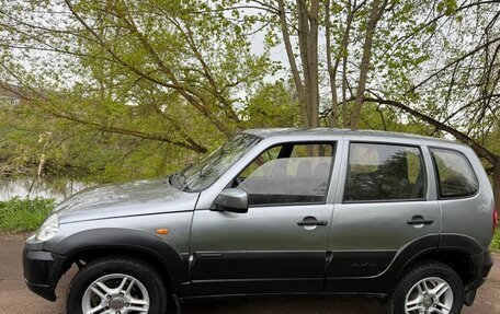 Chevrolet Niva I рестайлинг, 2011 год, 390 000 рублей, 2 фотография