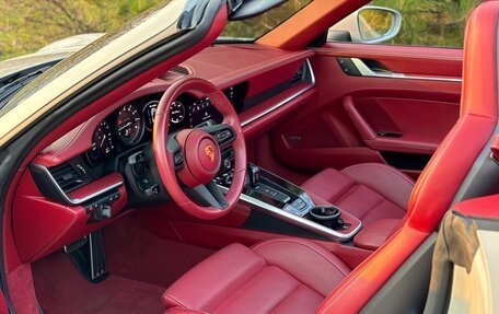 Porsche 911, 2022 год, 17 900 000 рублей, 10 фотография