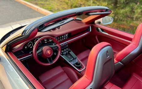 Porsche 911, 2022 год, 17 900 000 рублей, 11 фотография