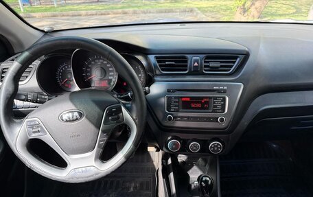 KIA Rio III рестайлинг, 2016 год, 719 999 рублей, 3 фотография