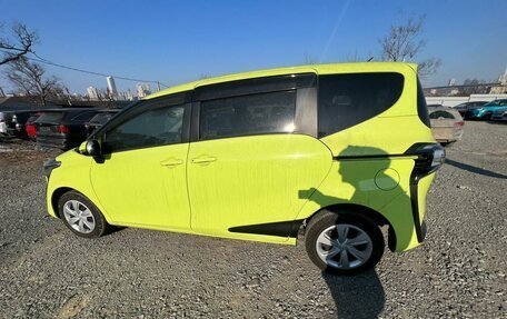 Toyota Sienta II, 2020 год, 1 455 000 рублей, 10 фотография