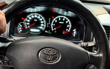 Toyota Land Cruiser Prado 120 рестайлинг, 2006 год, 2 100 000 рублей, 13 фотография