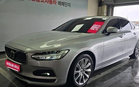 Volvo S90 II рестайлинг, 2022 год, 3 023 250 рублей, 2 фотография
