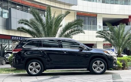 Toyota Highlander III, 2021 год, 2 910 010 рублей, 3 фотография