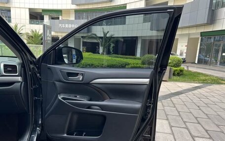 Toyota Highlander III, 2021 год, 2 910 010 рублей, 29 фотография