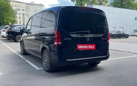 Mercedes-Benz V-Класс, 2017 год, 4 000 000 рублей, 5 фотография