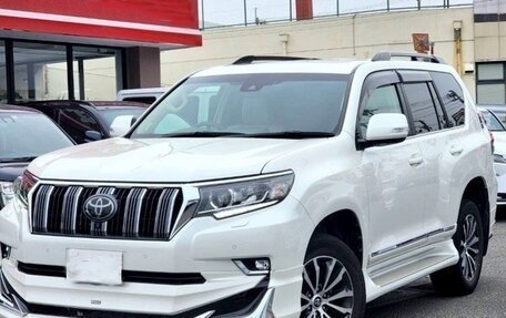 Toyota Land Cruiser Prado 150 рестайлинг 2, 2022 год, 3 689 000 рублей, 8 фотография
