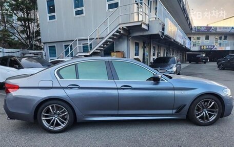 BMW 5 серия, 2021 год, 3 915 000 рублей, 3 фотография