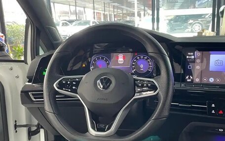 Volkswagen Golf VIII, 2021 год, 1 500 000 рублей, 12 фотография