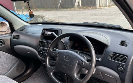 Toyota Raum I, 2001 год, 480 000 рублей, 15 фотография