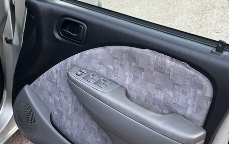 Toyota Raum I, 2001 год, 480 000 рублей, 12 фотография
