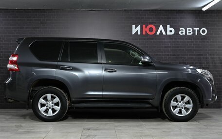 Toyota Land Cruiser Prado 150 рестайлинг 2, 2014 год, 3 800 000 рублей, 9 фотография