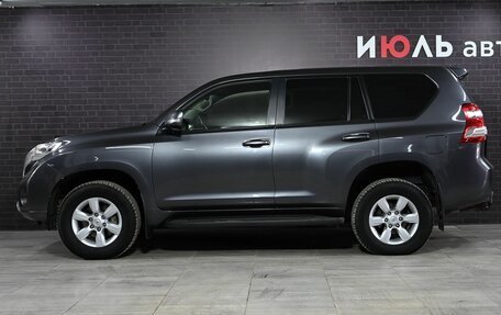 Toyota Land Cruiser Prado 150 рестайлинг 2, 2014 год, 3 800 000 рублей, 8 фотография