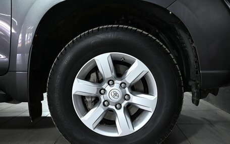 Toyota Land Cruiser Prado 150 рестайлинг 2, 2014 год, 3 800 000 рублей, 12 фотография