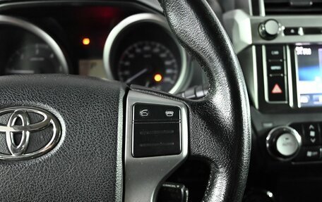 Toyota Land Cruiser Prado 150 рестайлинг 2, 2014 год, 3 800 000 рублей, 17 фотография