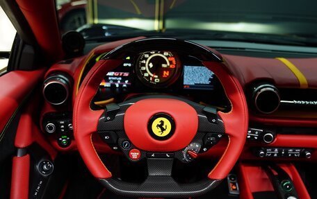 Ferrari 812, 2022 год, 44 418 000 рублей, 10 фотография